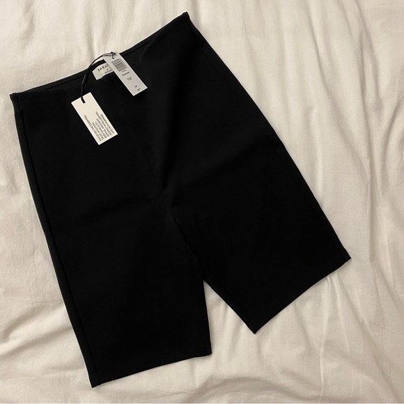 Aritzia | Babaton Duncan Shorts - Picture 6 of 7